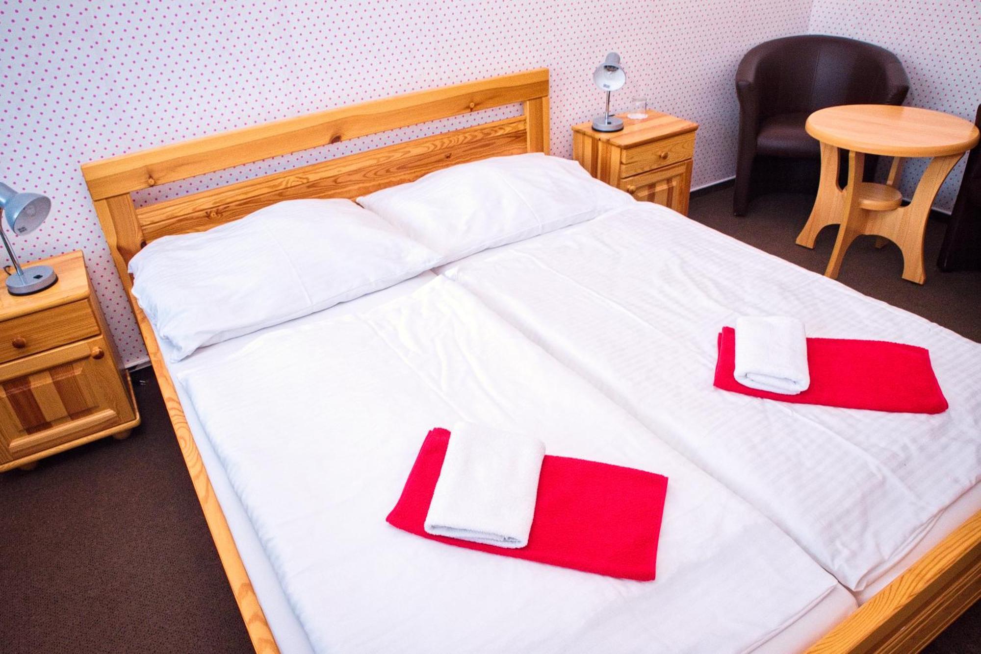 Hotel Zimni Stadion Náchod Extérieur photo