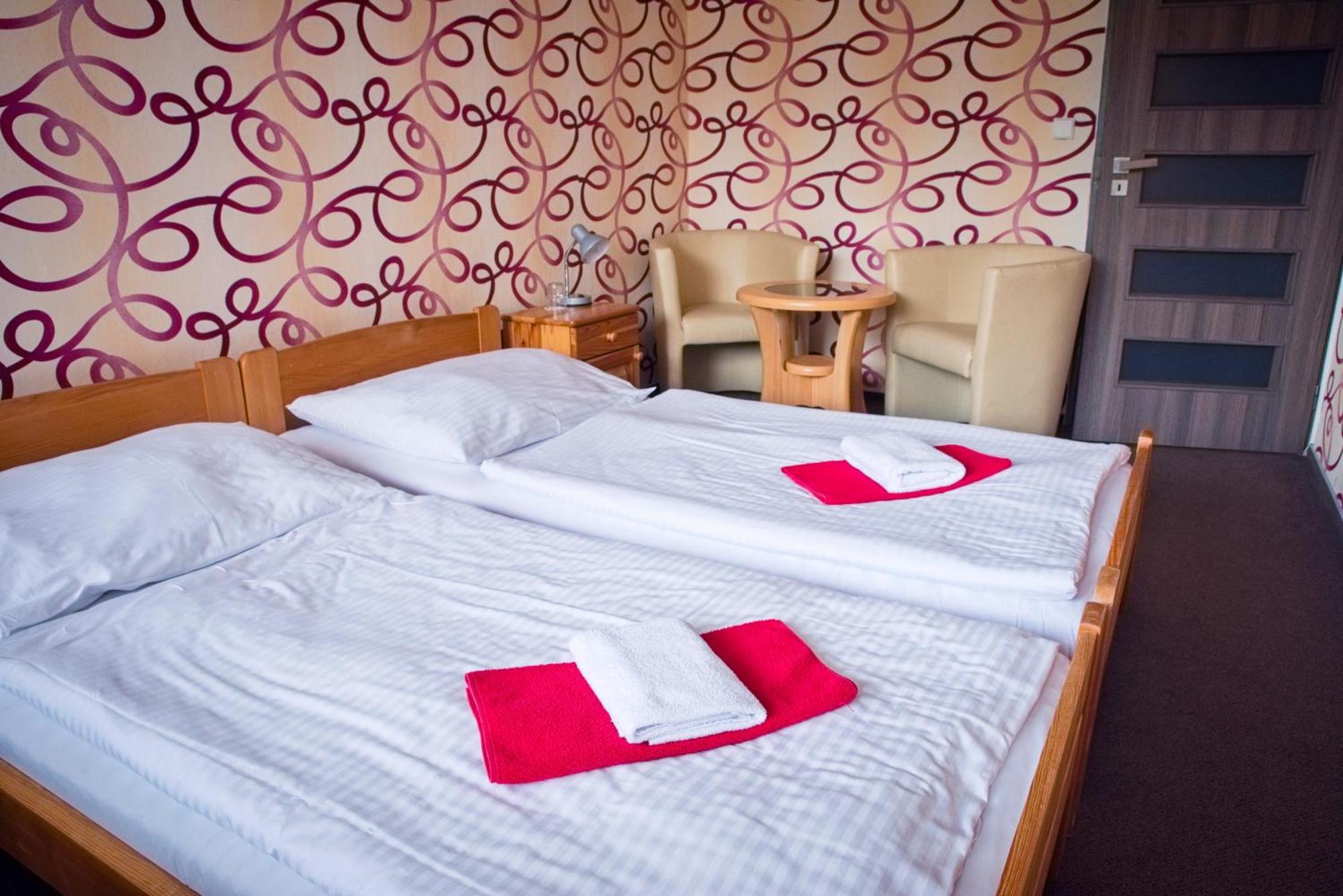 Hotel Zimni Stadion Náchod Extérieur photo