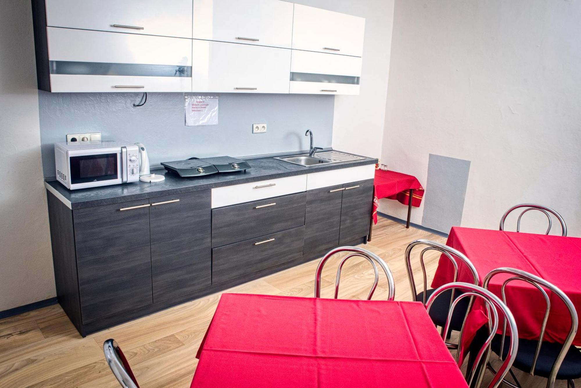 Hotel Zimni Stadion Náchod Extérieur photo