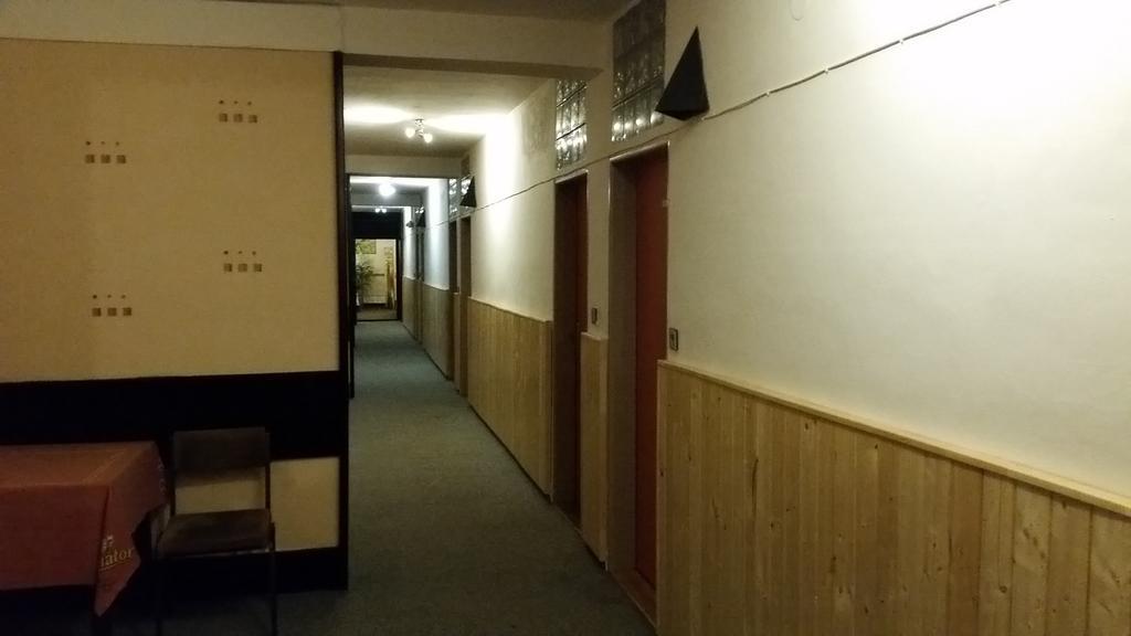 Hotel Zimni Stadion Náchod Extérieur photo