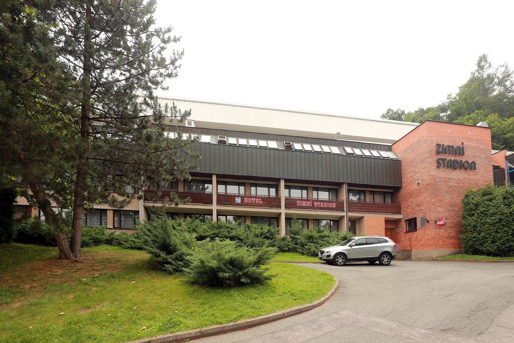 Hotel Zimni Stadion Náchod Extérieur photo