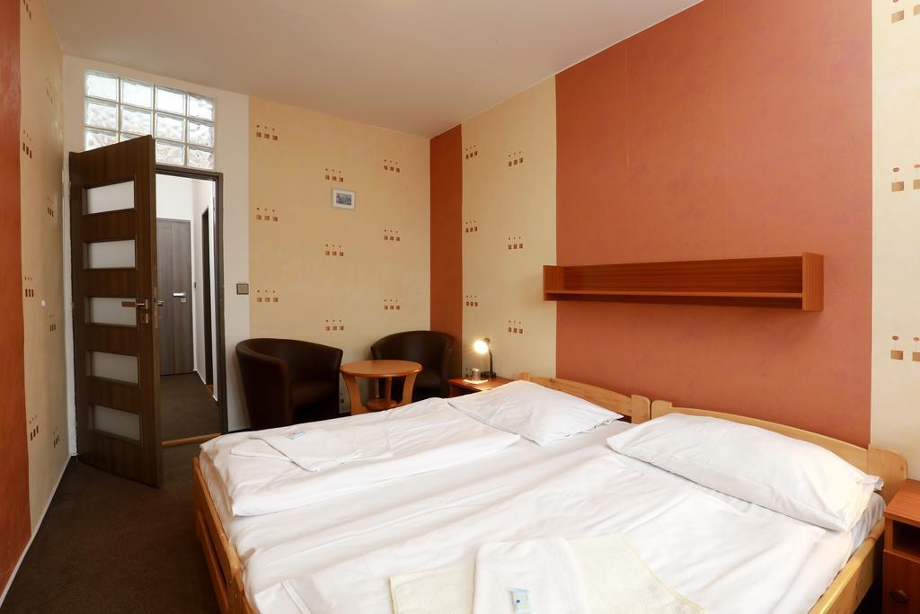 Hotel Zimni Stadion Náchod Extérieur photo